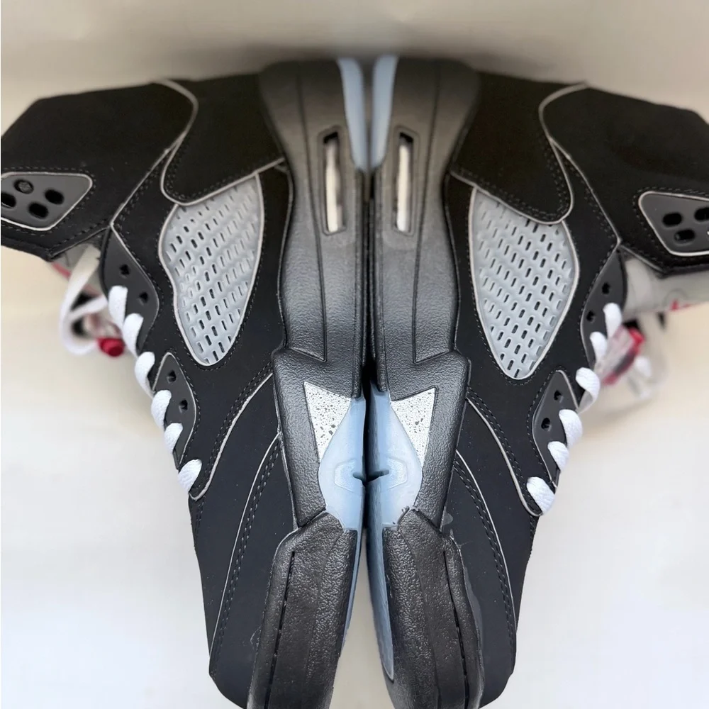 Nike bold black